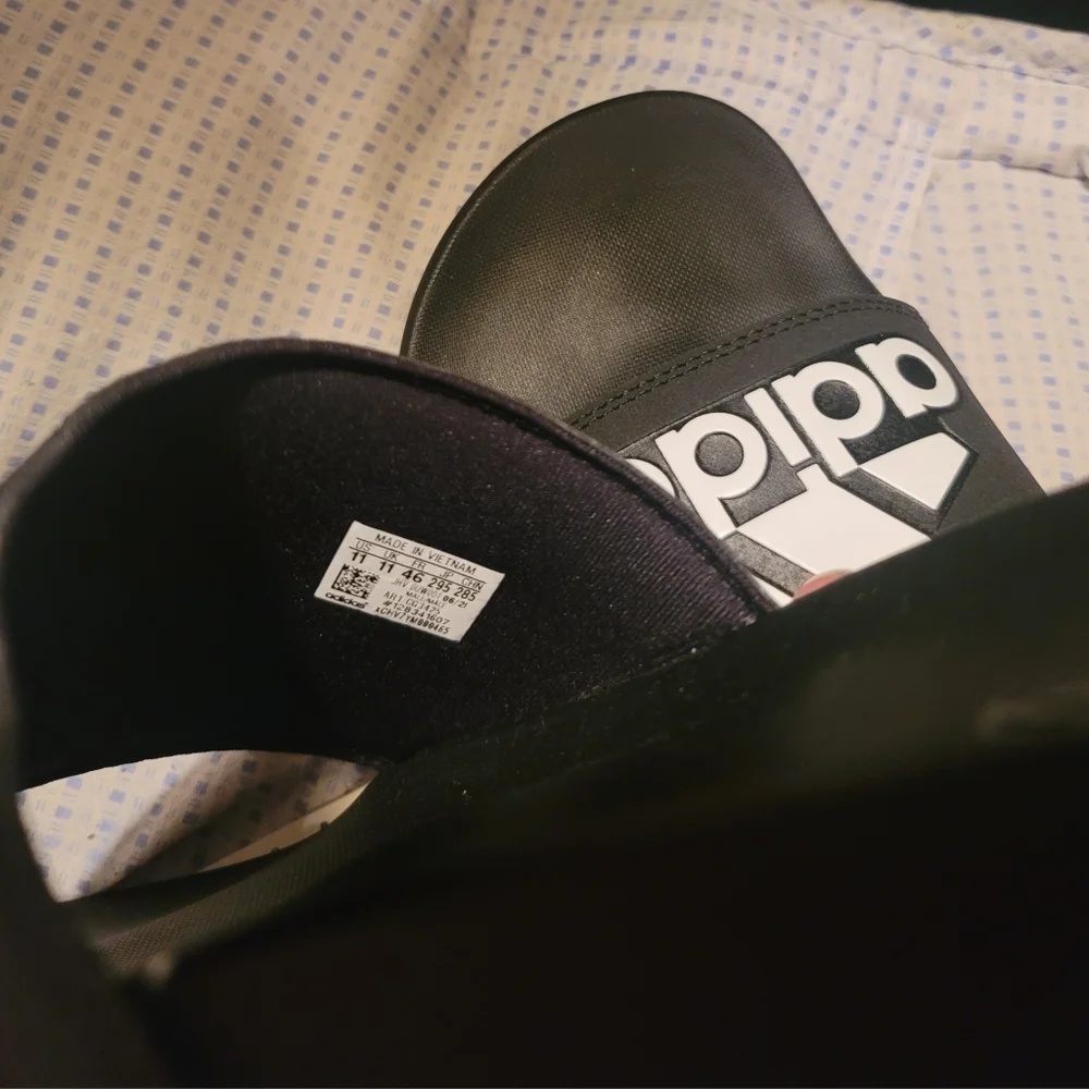 Adidas Men's Adilette Comfort Slides Sandals Size 11 - Picture 6 of 8